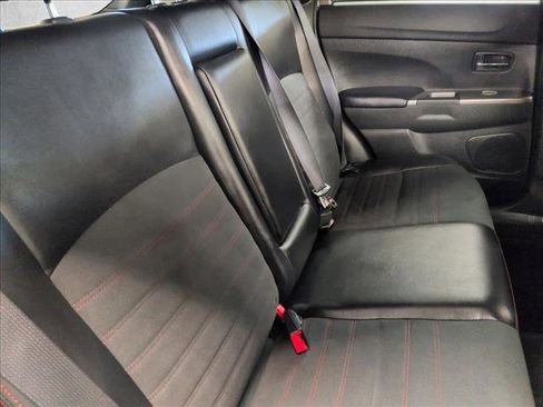 Used 2025 Mitsubishi Outlander Sport AWD image 18