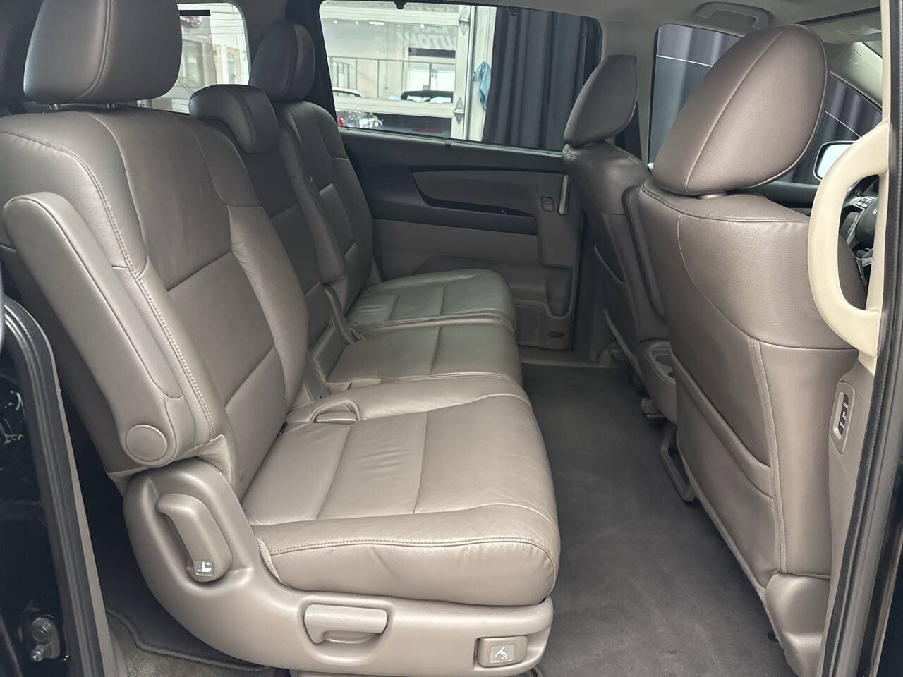 Used 2013 Honda Odyssey Touring Elite image 30