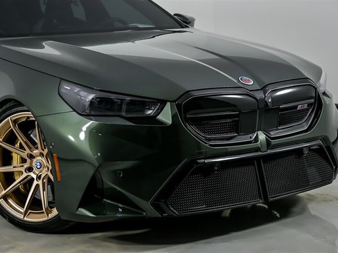 Used 2026 BMW M5 w/ Carbon Package AWD/4WD image 2