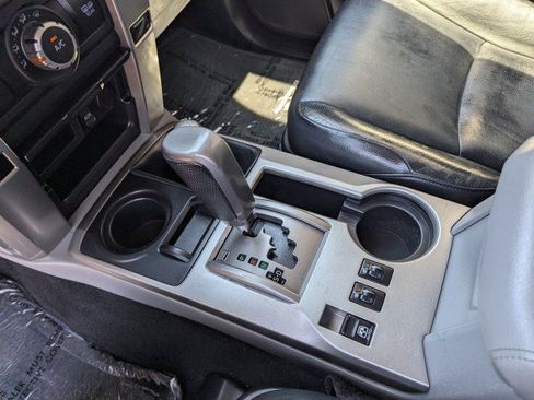 Used 2012 Toyota 4Runner SR5 w/ Premium Pkg w/3rd Row Seat AWD/4WD image 19