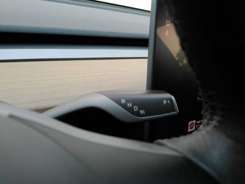 Used 2023 Tesla Model 3 Standard Range RWD image 37