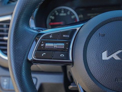 Used 2023 Kia Seltos SX image 13