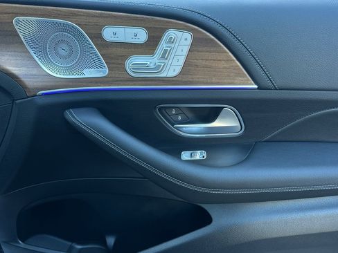 New 2025 Mercedes-Benz GLS 580 4MATIC image 33