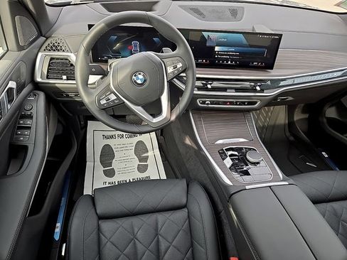 Used 2025 BMW X5 xDrive40i w/ Climate Comfort Package image 12