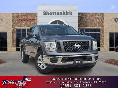 Used 2019 Nissan Titan SV w/ SV Convenience Package AWD/4WD image 1