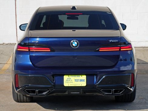 Used 2023 BMW 760i xDrive w/ Executive Package AWD/4WD image 61