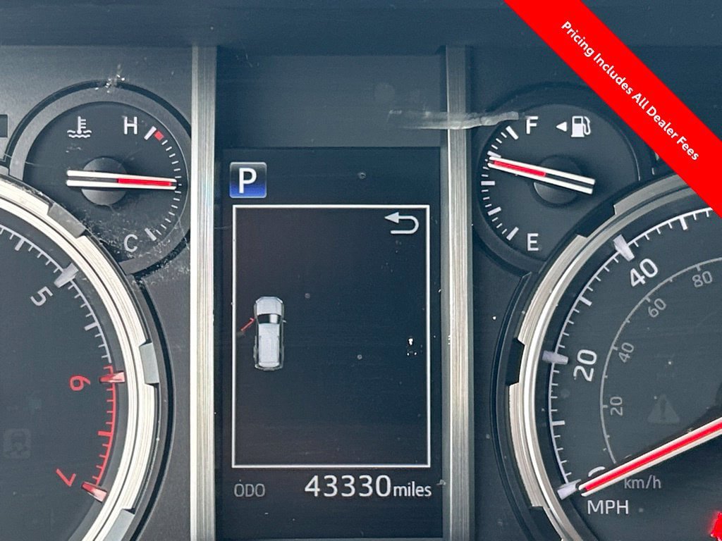 Used 2023 Toyota 4Runner Limited RWD image 11