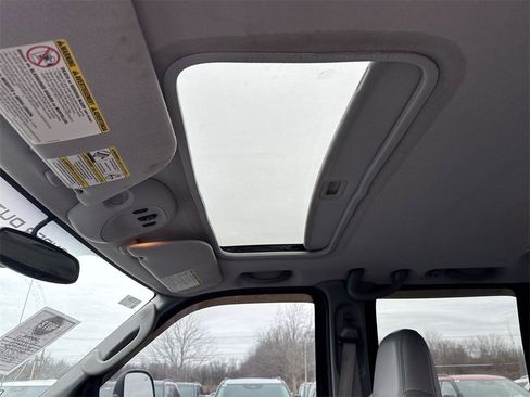 Used 2005 Ford F250 Lariat image 17