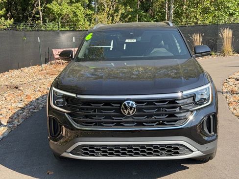 New 2026 Volkswagen Atlas Cross Sport SE AWD/4WD image 8