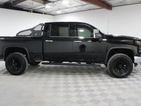 Used 2024 Chevrolet Silverado 2500 LTZ AWD/4WD image 26