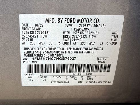 Used 2022 Ford Explorer Platinum w/ Equipment Group 601A image 34