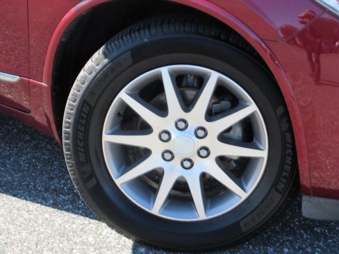 Used 2017 Buick Enclave Leather image 7