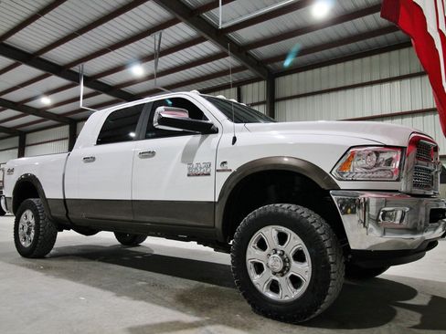 Used 2018 RAM 2500 Laramie w/ Convenience Group image 16