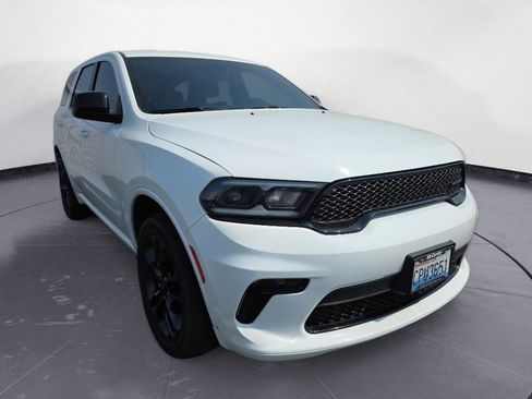Used 2022 Dodge Durango SXT w/ Blacktop Package AWD/4WD image 2