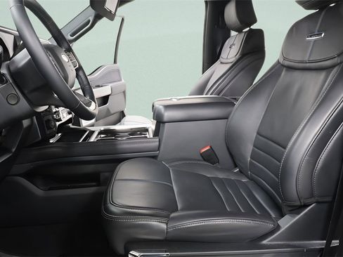 Used 2025 Ford F350 Platinum image 22