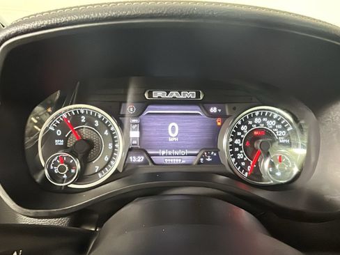 Used 2024 RAM 1500 Laramie AWD/4WD image 21