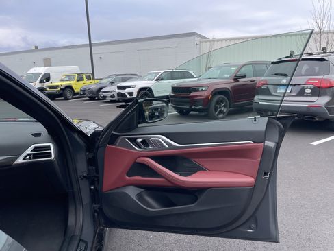 Used 2025 BMW 440i xDrive w/ Parking Assistance Package image 9