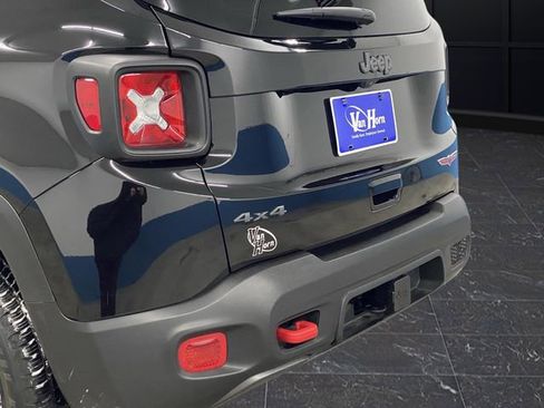 Used 2022 Jeep Renegade Trailhawk w/ Trailer Tow Group image 35