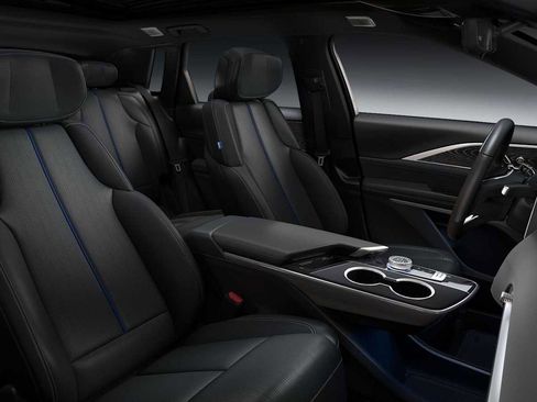 New 2026 Cadillac Lyriq V AWD/4WD image 9