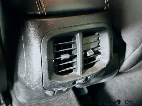 Used 2015 Jeep Cherokee Latitude image 23