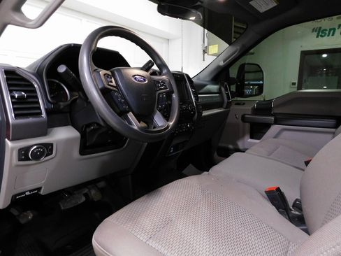 Used 2022 Ford F250 XLT w/ XLT Value Package image 28