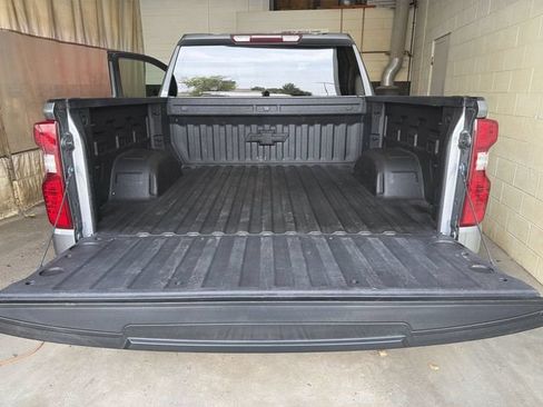 Certified 2021 Chevrolet Silverado 1500 LT AWD/4WD image 24