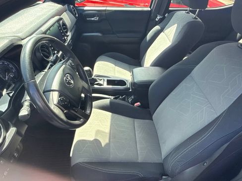 Used 2020 Toyota Tacoma TRD Sport RWD image 11
