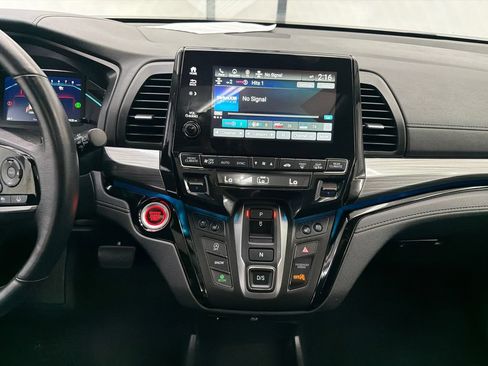 Used 2024 Honda Odyssey Elite image 32