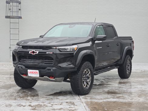 Used 2024 Chevrolet Colorado ZR2 w/ ZR2 Convenience Package III image 4