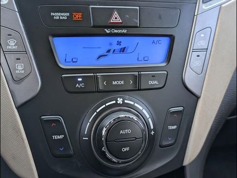 Used 2013 Hyundai Santa Fe Sport AWD/4WD image 14