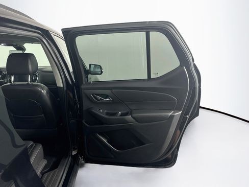 Used 2018 Chevrolet Traverse RS FWD image 30