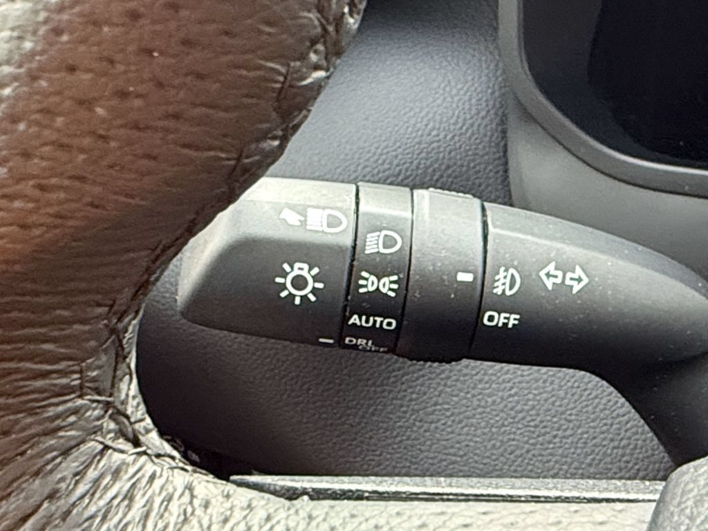 Used 2026 Toyota Tundra Limited AWD/4WD image 27