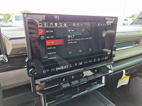 New 2026 GMC Hummer EV 4x4 Crew Cab image 26