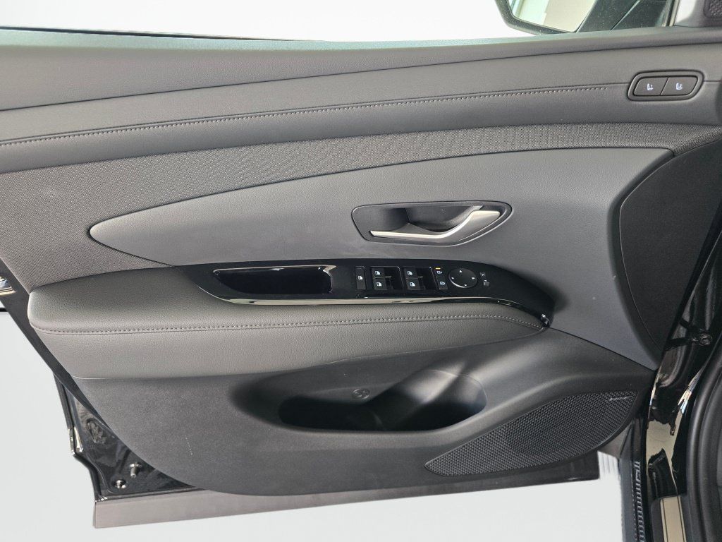 New 2026 Hyundai Tucson Limited AWD/4WD image 32