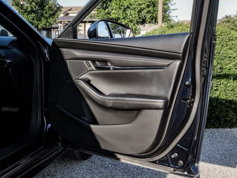 Used 2022 MAZDA MAZDA3 s FWD image 42