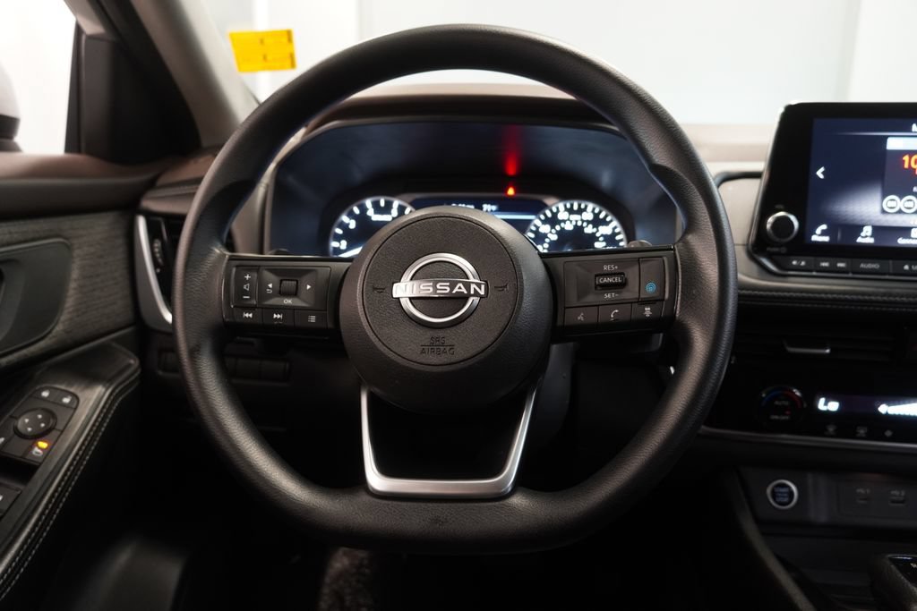 Used 2022 Nissan Rogue SV AWD/4WD image 17