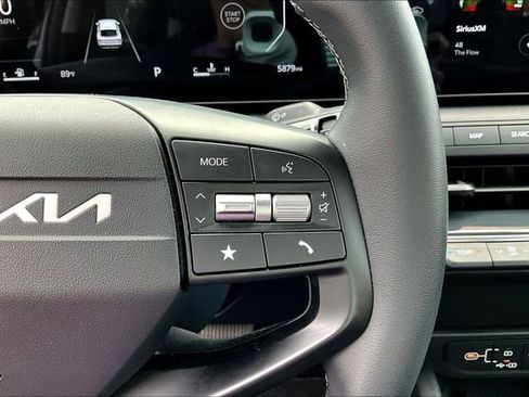 Used 2025 Kia K4 EX FWD image 11