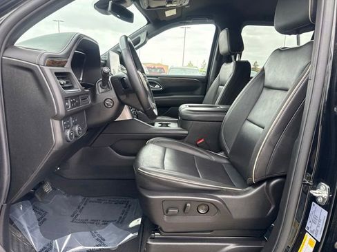 Used 2024 Chevrolet Suburban Premier AWD/4WD image 22