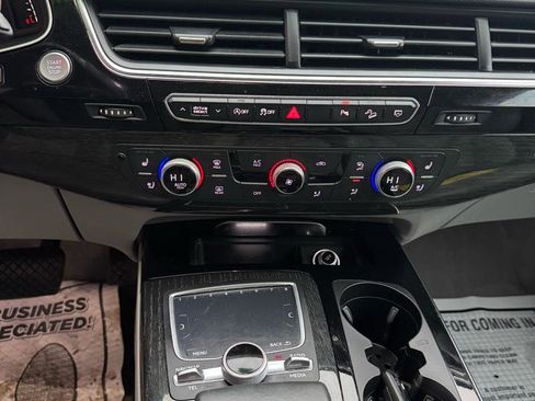 Used 2018 Audi Q7 3.0T Premium Plus w/ Premium Plus Package AWD/4WD image 10