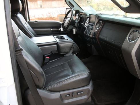 Used 2016 Ford F350 Lariat w/ Lariat Ultimate Package image 39