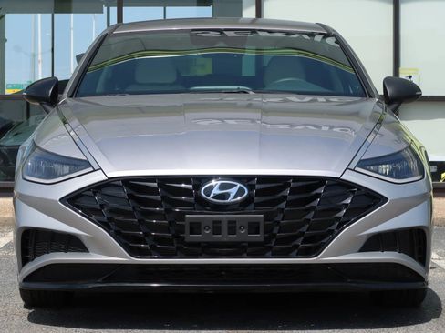 Used 2021 Hyundai Sonata SEL image 2