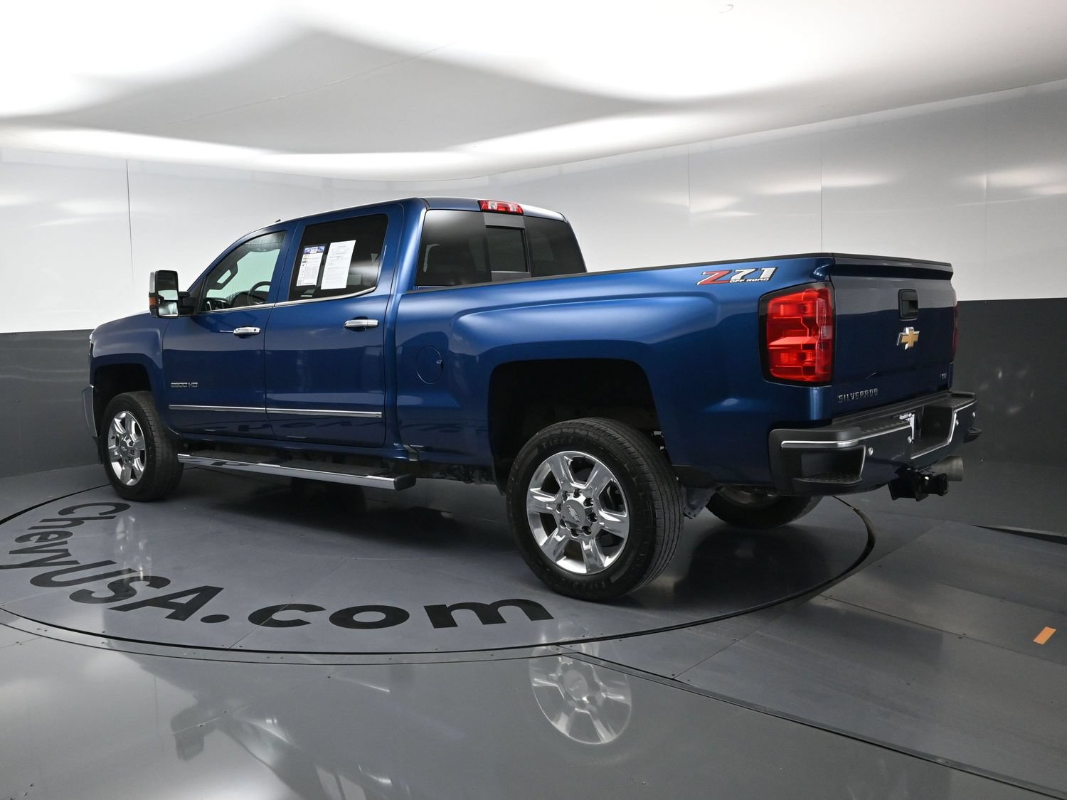 Used 2019 Chevrolet Silverado 2500 LTZ w/ Duramax Plus Package AWD/4WD image 7