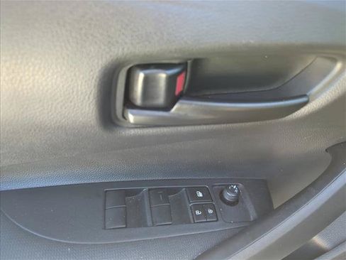 Certified 2025 Toyota Corolla LE FWD image 9