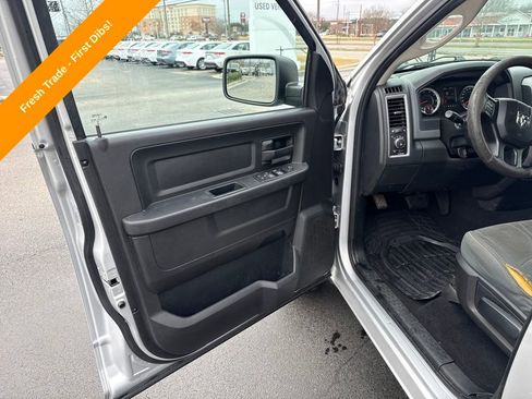 Used 2017 RAM 1500 Express image 10