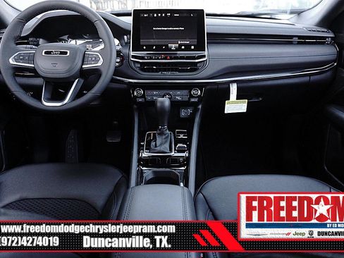 New 2026 Jeep Compass Latitude image 11