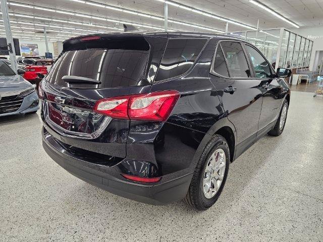 Used 2021 Chevrolet Equinox LS w/ LS Convenience Package FWD image 5