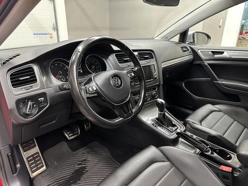 Used 2017 Volkswagen Golf Alltrack SEL image 16
