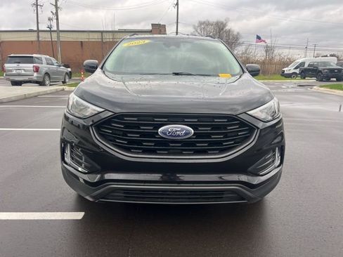 Used 2023 Ford Edge SEL w/ Sport Appearance Package image 2