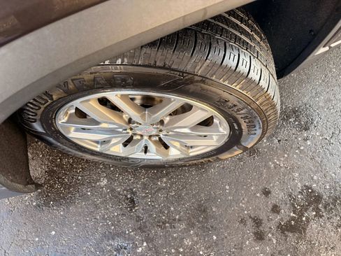 Used 2018 GMC Acadia SLE w/ Driver Alert Package I image 41