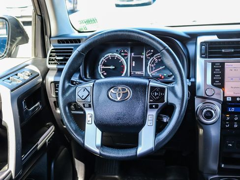 Certified 2022 Toyota 4Runner Limited AWD/4WD image 18